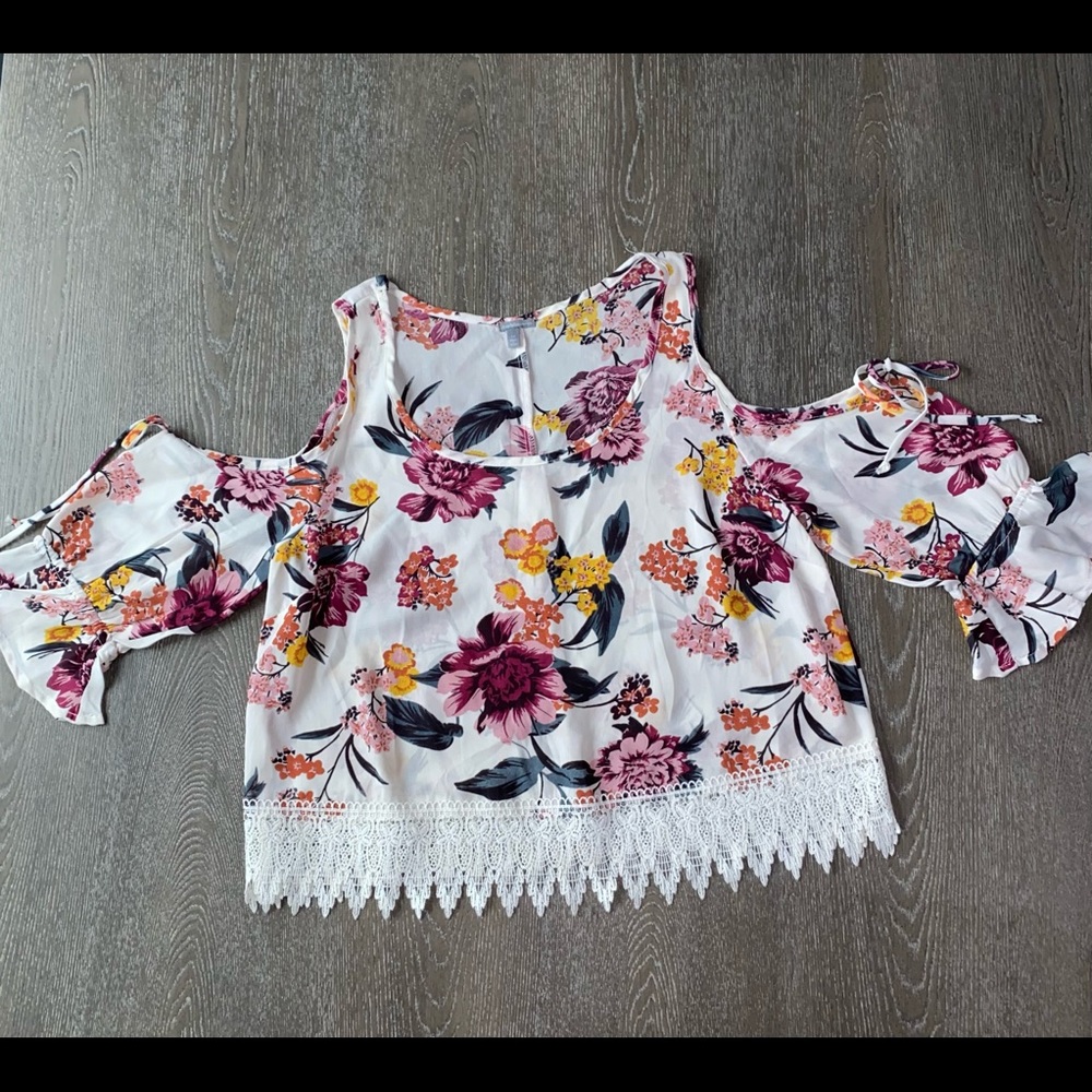 Charlotte Russe Floral Cold Shoulder Blouse (M)